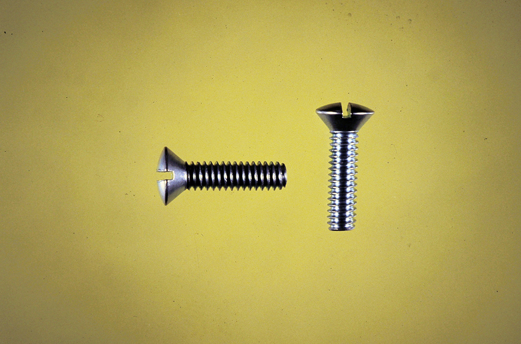 Oval Slotted Machine Screws